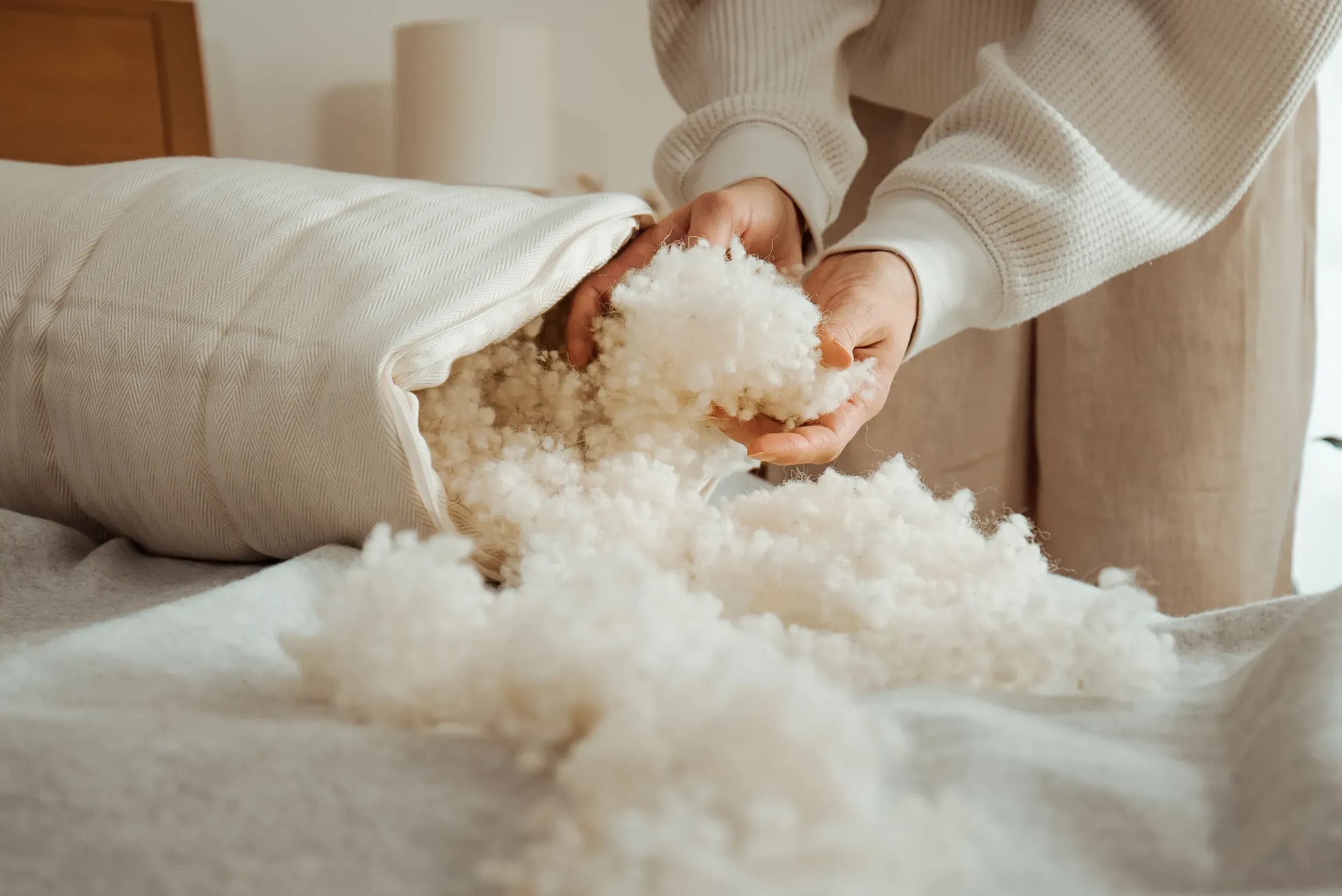 Wolle-Hanf Kissen mit Schafwollflocken – Allergikerfreundlich, formstabil & individuell anpassbar