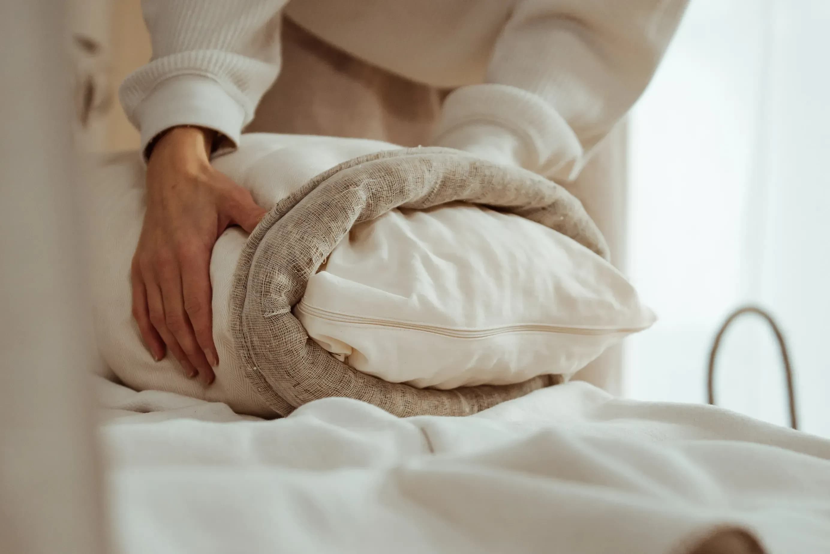 Wolle-Hanf Kissen mit Schafwollflocken – Allergikerfreundlich, formstabil & individuell anpassbar