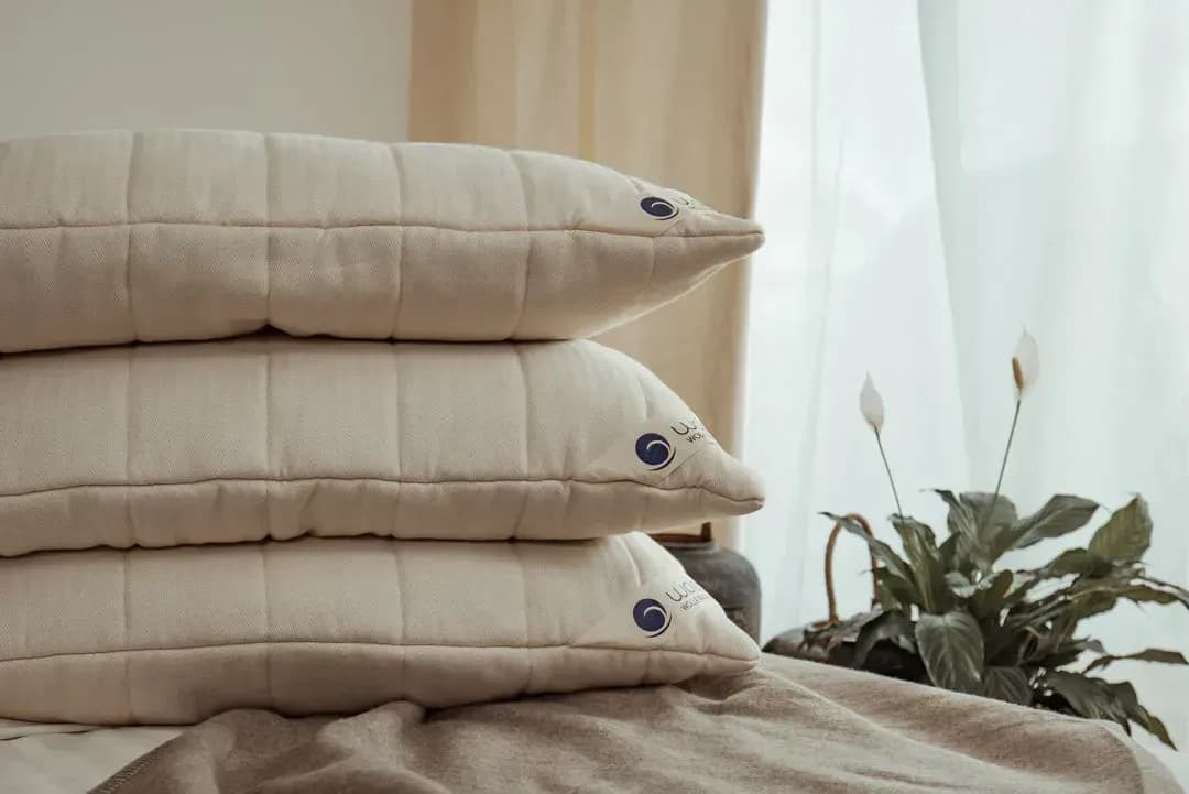 Kissen mit Wolle-Hanf-Vliesfüllung, temperaturausgleichend und atmungsaktiv