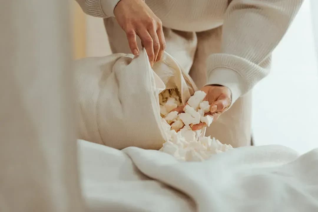 Kissen mit Wolle-Hanf-Vliesfüllung, temperaturausgleichend und atmungsaktiv